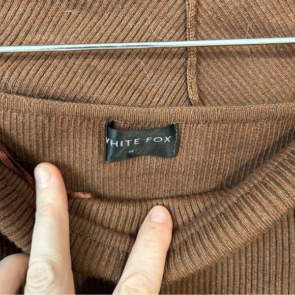 White Fox Forgetting You Ribbed Knit Long Sleeve Crop Top Women’s Size Medium - Picture 5 of 9